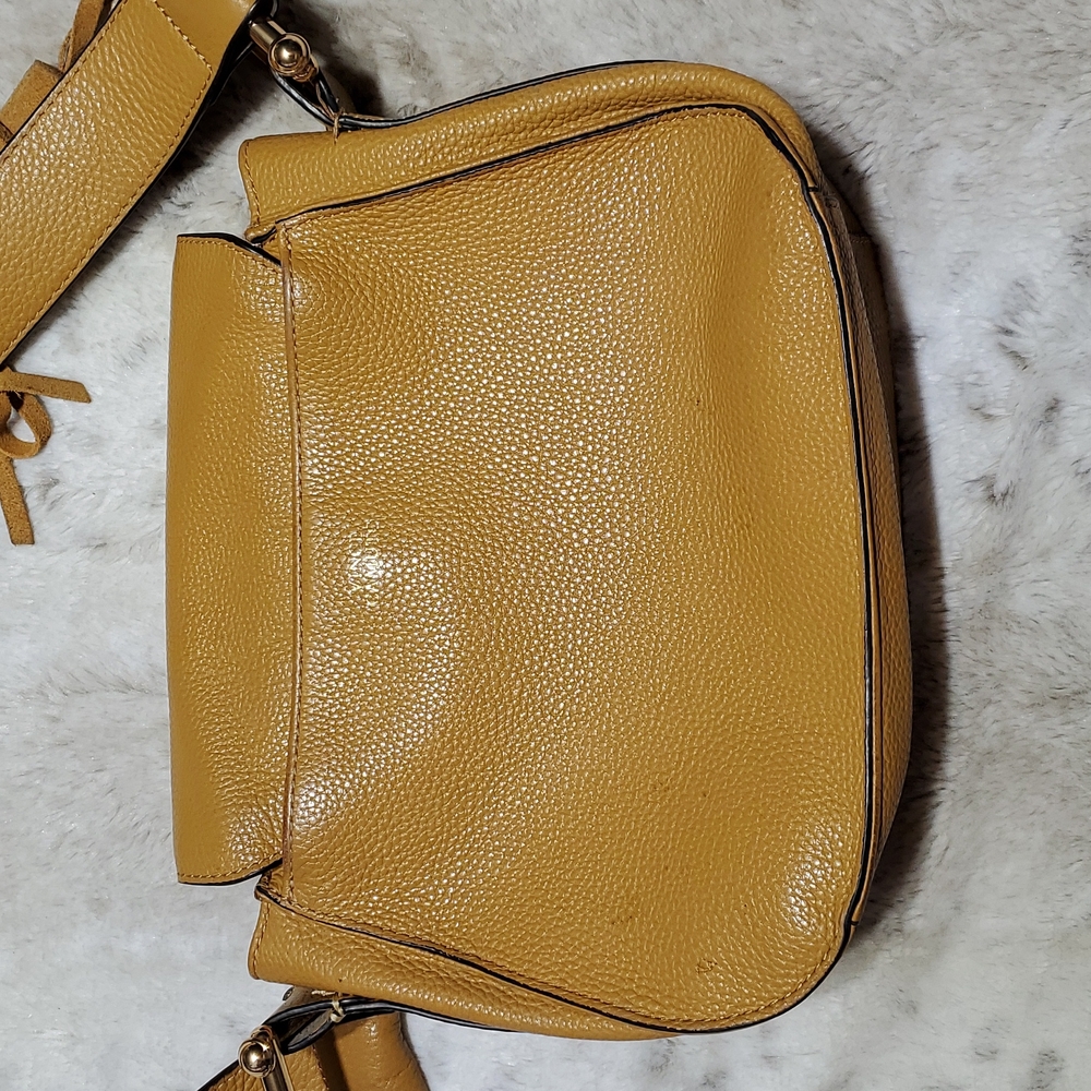 Vince Camuto Caramel Tal Crossbody Leather Saddle Purse w Horseshoe Hardware - Picture 8 of 11